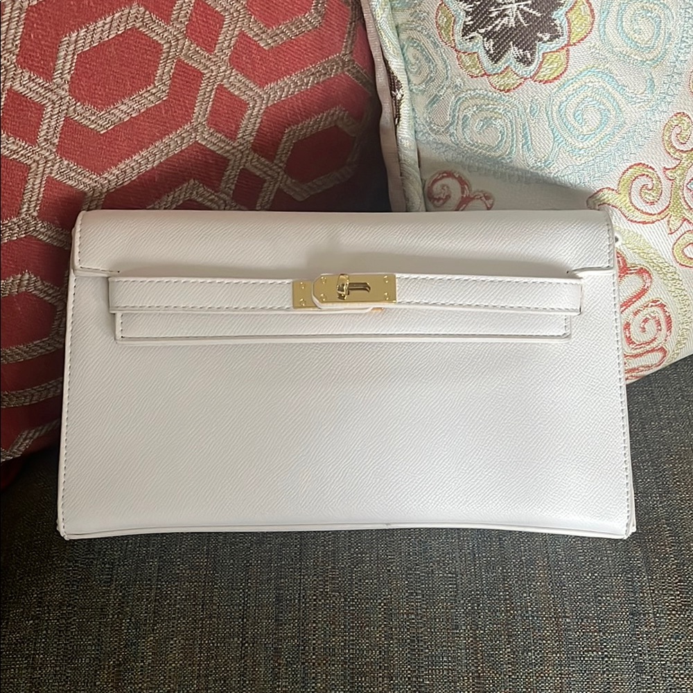 Elegant White Leather Clutch